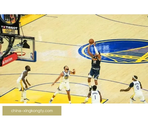 勇士加时惜败公牛 三人表现出色